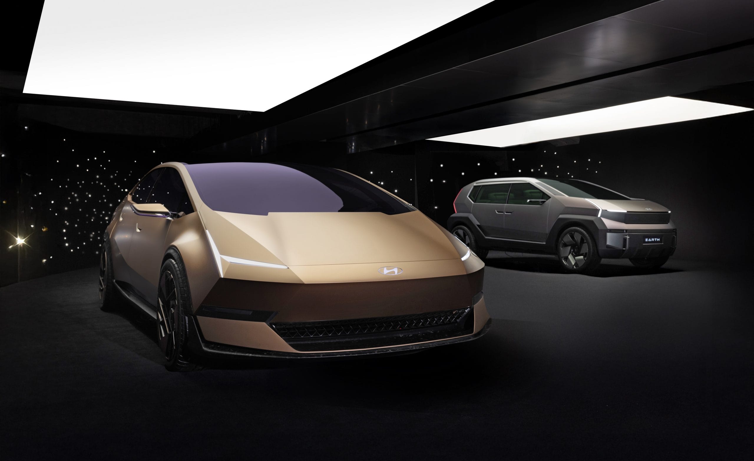 Hyundai Motor Company Introduces Venus & Earth Concept Vehicles