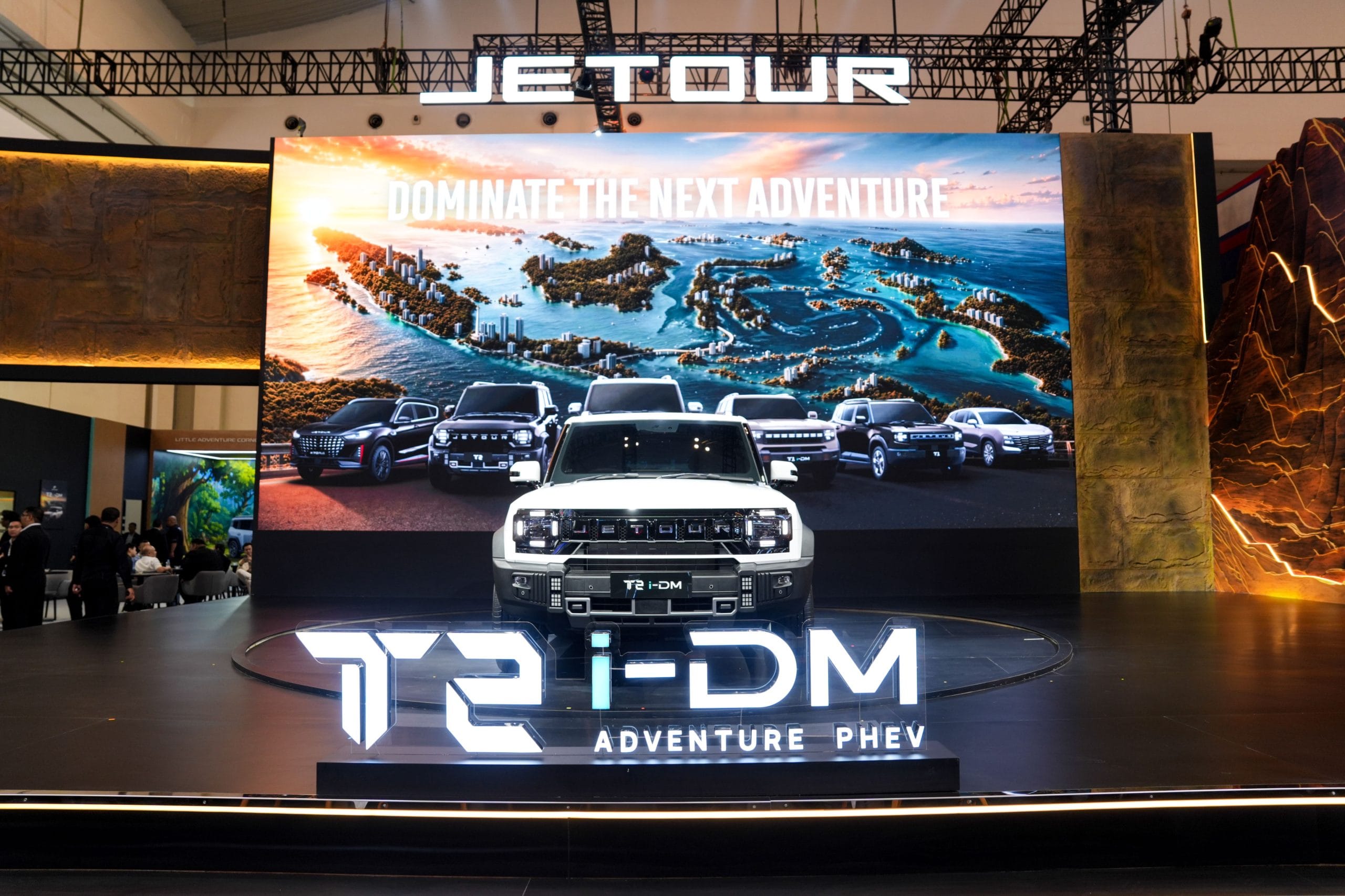 JETOUR Launches T2 i-DM Plug-in Hybrid SUV at GIIAS 2026, Priced at Rp688 Million