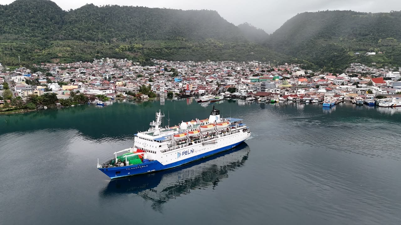 PELNI Offers Free Transport for NTT Earthquake Relief Aid