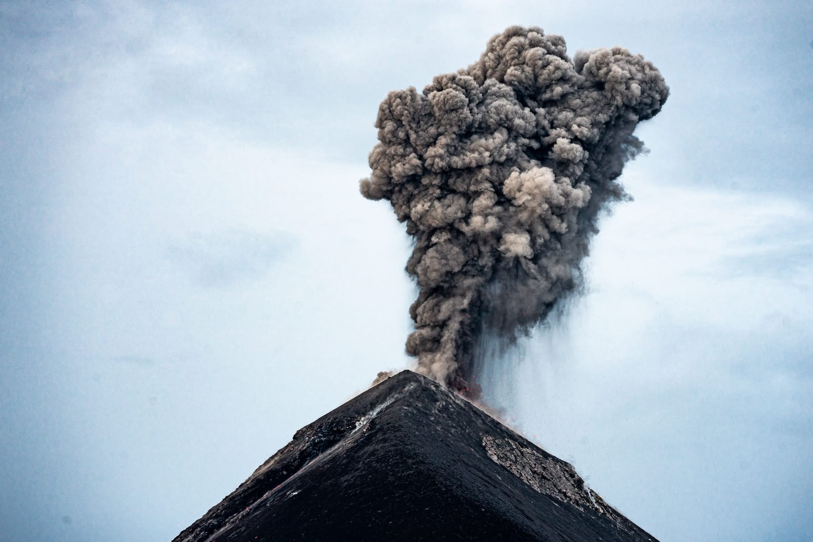 Soekarno-Hatta Airport Closure Extended Until 9:30 a.m. Due to Volcanic Ash